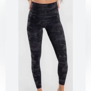 Athleta High Rise Elation 7/8 Black Camo Leggings Gray Black Size S
